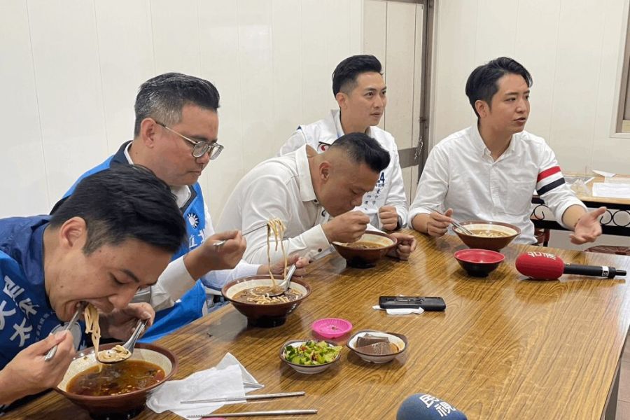 綠營抨擊「老鑼」 藍白聯合朝聖吃播牛肉麵支持羅廷瑋 189 照片來源:資料照