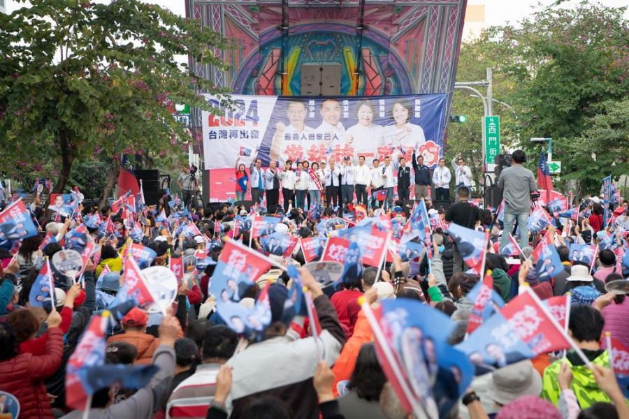 韓國瑜經國新城輔選張秀華掀熱潮 上千位民眾熱情相挺