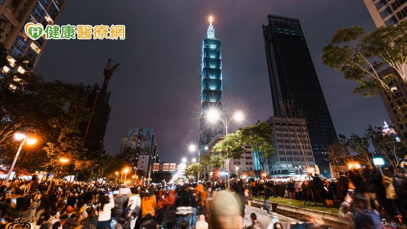 台北跨年上看230萬人次!備戰疏運 3要訣防踩踏保平安