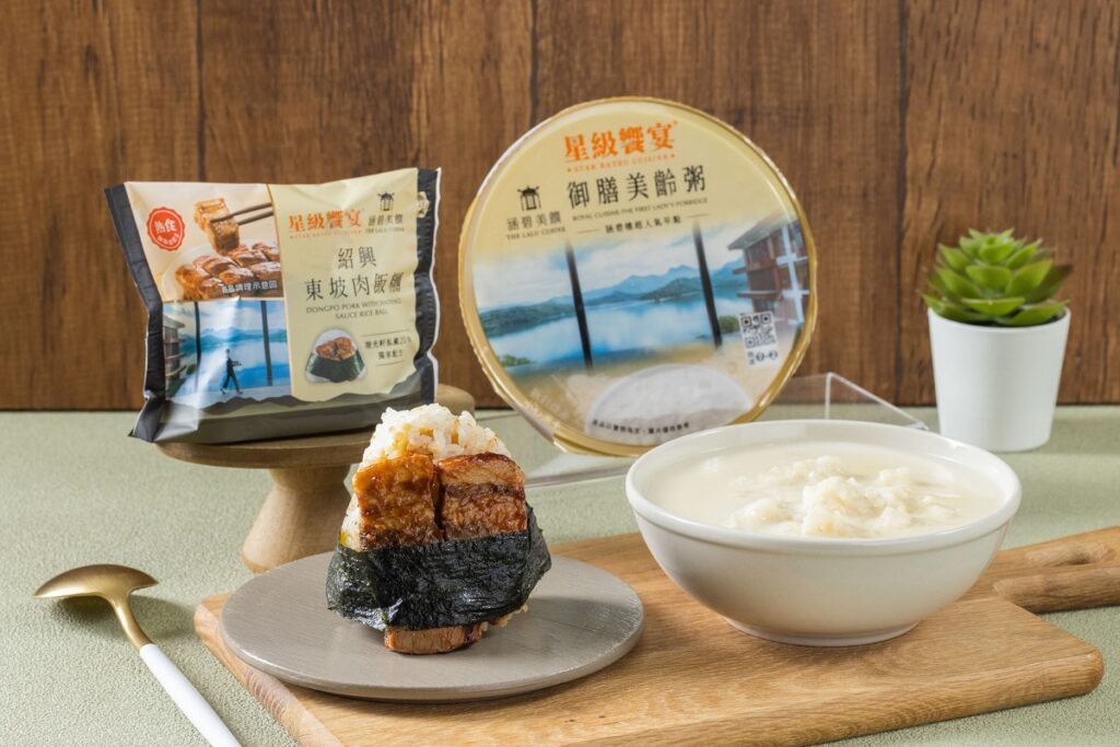 南京涵碧樓傳承的經典早餐「御膳美齡粥」,使用豆漿為基底 搭配在地山藥及冰糖熬煮,口感清甜、濃濃豆香,是暖胃好選擇。