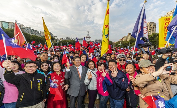 竹縣各界慶祝元旦升旗典禮    楊文科報告新年度施政重點