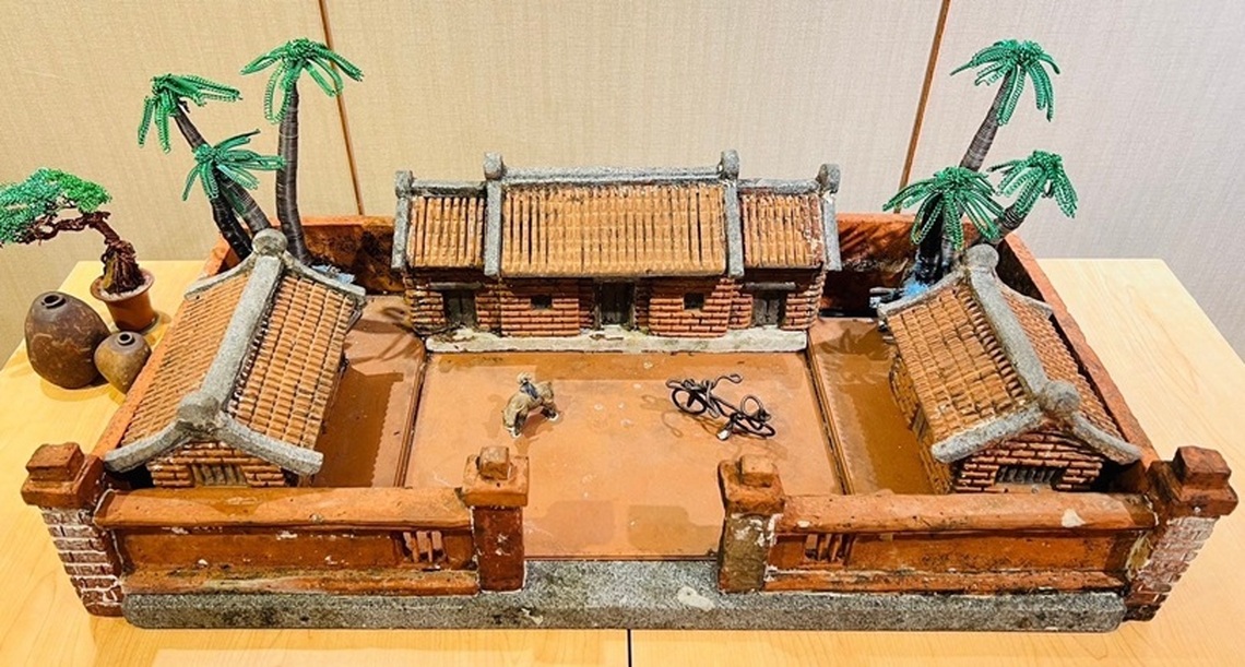 李水木磚雕絲綢創作個展 精緻多樣