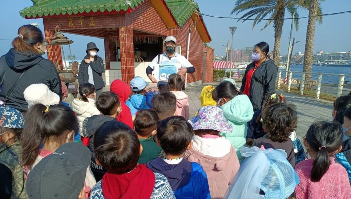 蚵寮非營利幼兒園攜手雄讚海岸巡守志工隊 為海洋付出心力