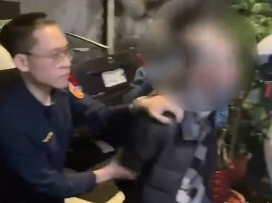 鄰居口角鎮暴槍洩憤 40歲莾男涉恐嚇傷害被逮 189 cnews204240103a14