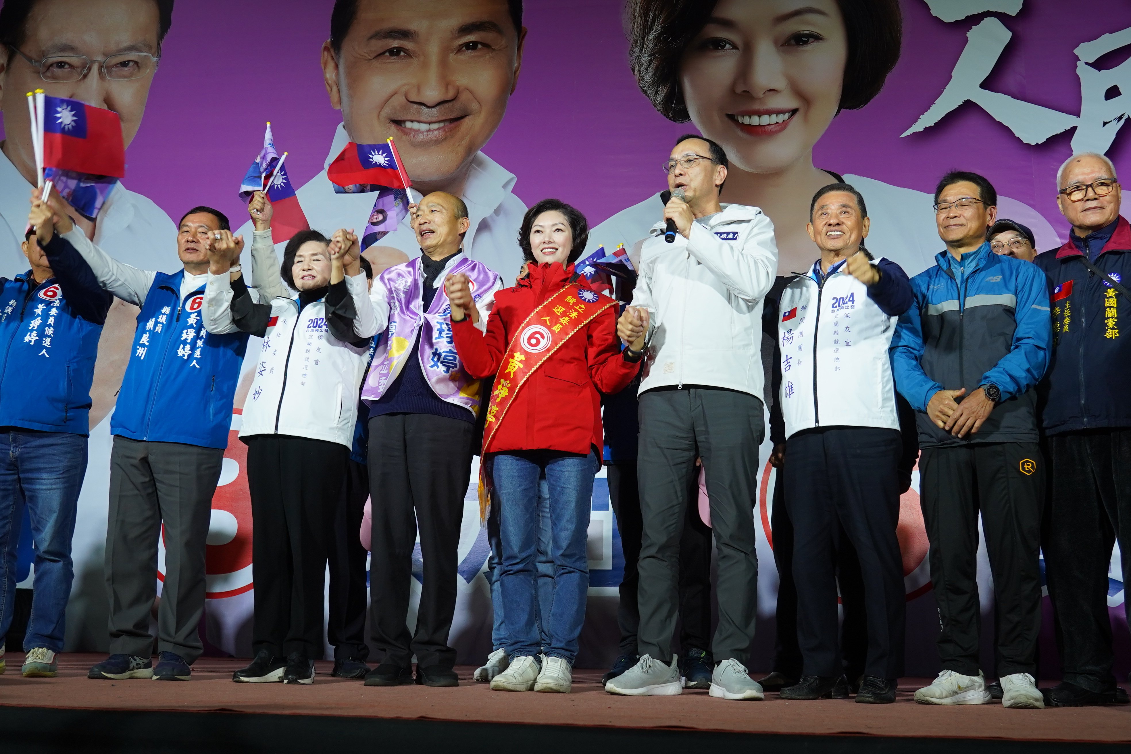 國民黨宜蘭縣立委候選人黃琤婷選前大型造勢活動,包括國民黨主席朱立倫、不分區立委候選人韓國瑜、謝龍介等藍營大咖全都到場力挺。林泊志攝