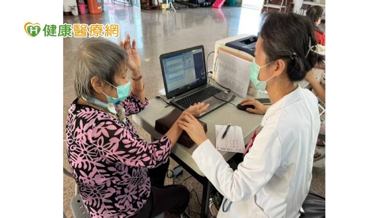 阿嬤因病氣切5年…沒人想說話 靠「她」溫暖心房