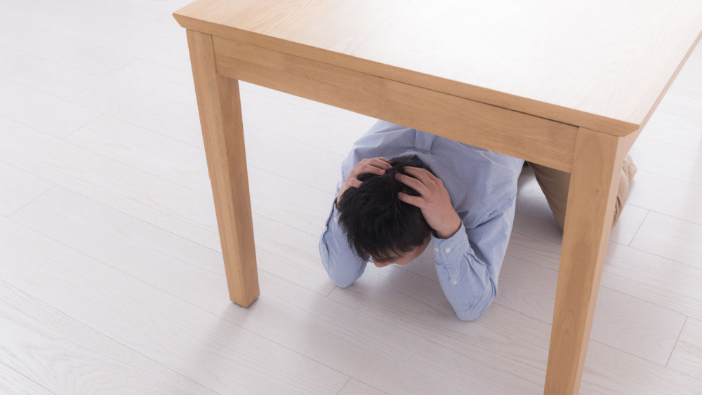 遇強震「馬上逃跑」是錯的! 專家教「正確3步驟」保命:別再迷信黃金三角
