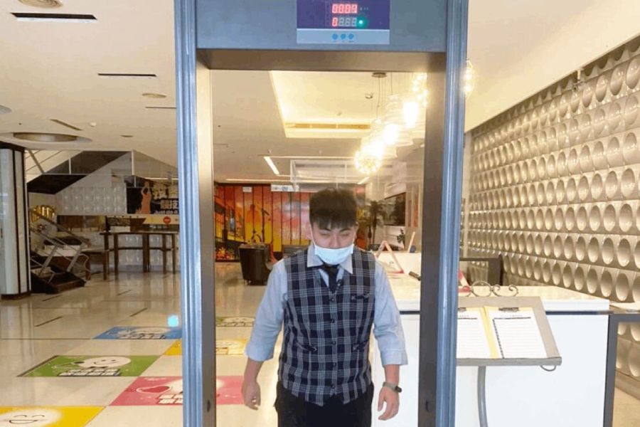 防割頸案重演 全教產:學校安檢應採金屬探測器及安檢門 209 照片來源:新竹市警局