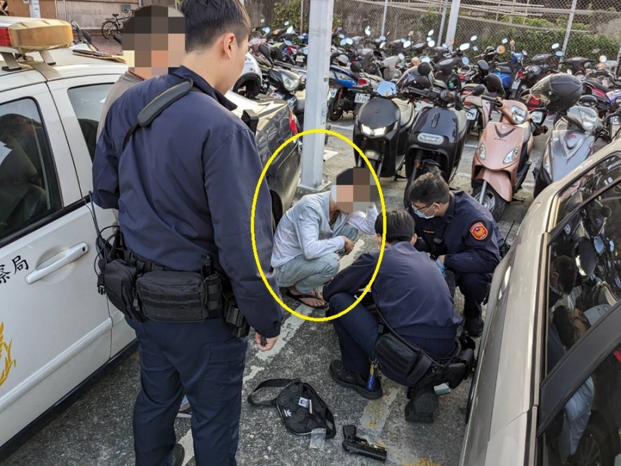 拒檢開車成功衝逃 隔天車陣再現車影警甕中捉鱉逮通緝犯 223 cnews204240105a07