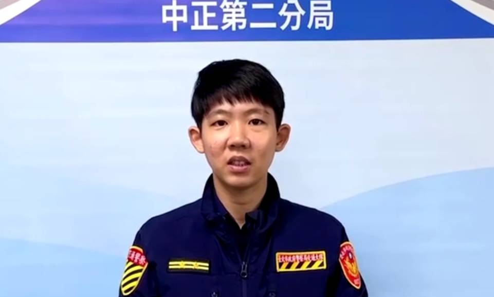 中正二交通分隊中隊長吳玟儀說明。（記者林金聖翻攝）