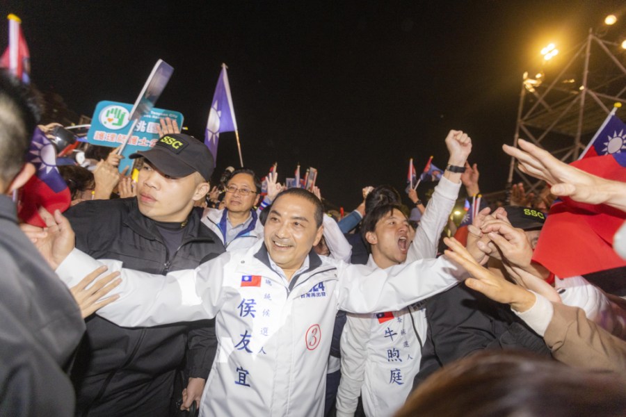 桃園造勢逾十萬人到場力挺 侯友宜:邀各黨人才組聯合政府 257 侯友宜6日桃園大造勢。