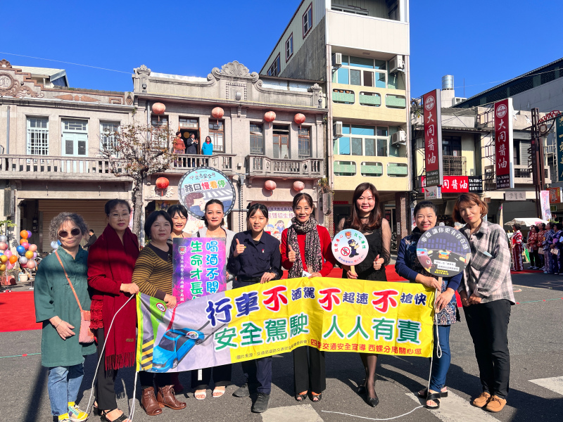 平原社區大學成果展熱鬧登場 西螺警趁勢交通、反詐騙預防宣導