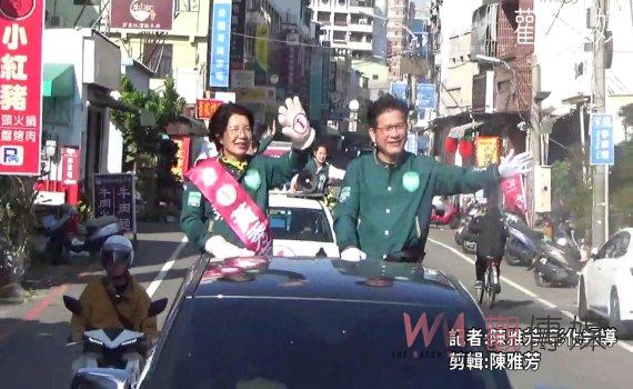 (有影片)/黃秀芳黃金周掃街催票 分享民進黨送外賓的台灣美德餅乾
