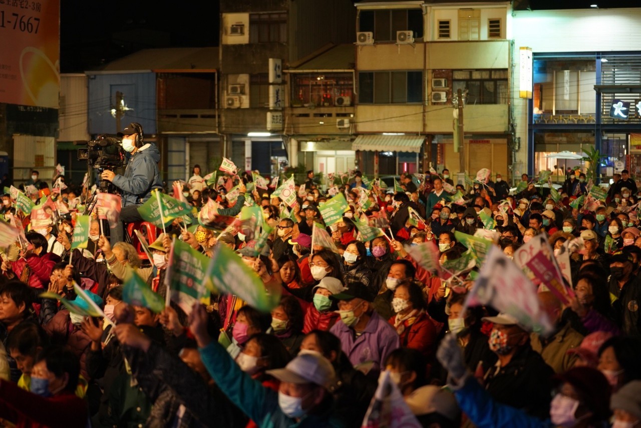 ▲彰化縣第四選區立委候選人陳素月舉辦「美德贏台灣音月會」，邀請金曲巨星助陣，這場「美德贏台灣音月會」凝聚了熱愛台灣的支持者，也展現了支持者的熱情。（陳素月競總提供）