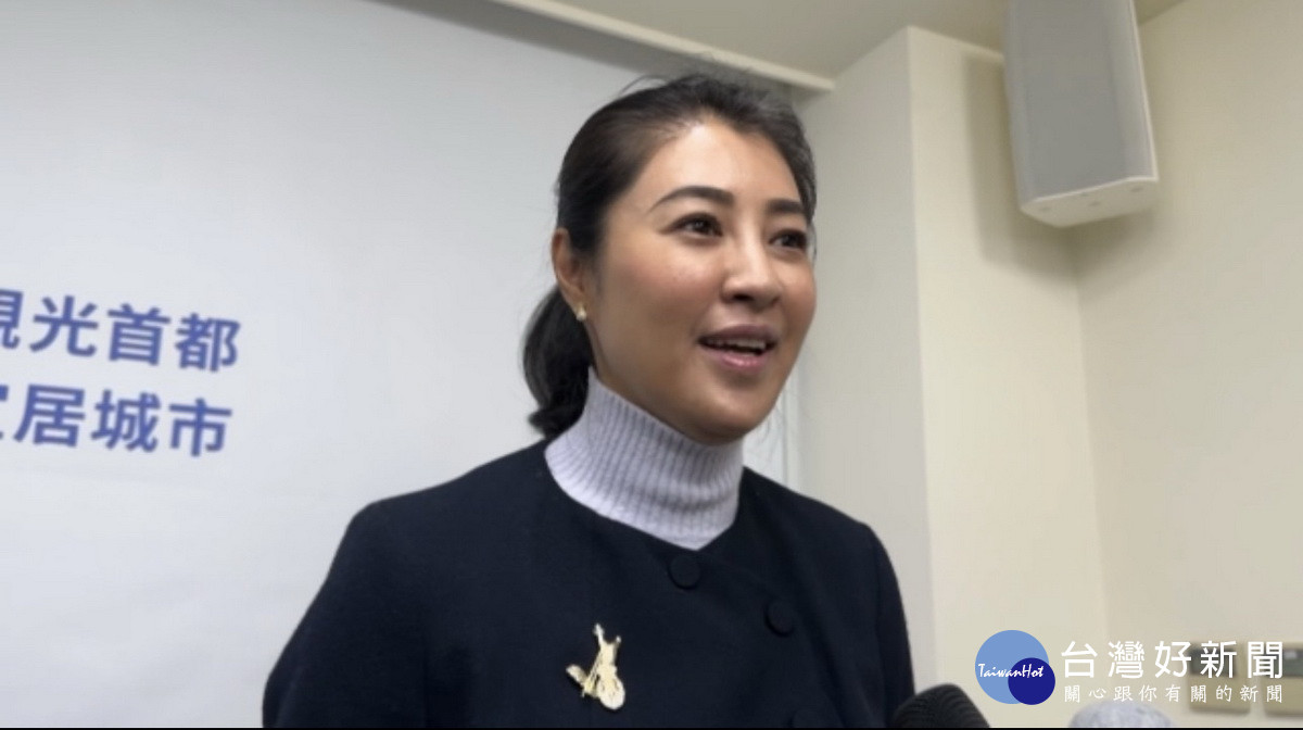 許淑華縣長籲大家踴躍出門票投能為南投做事的人。（記者扶小萍攝）