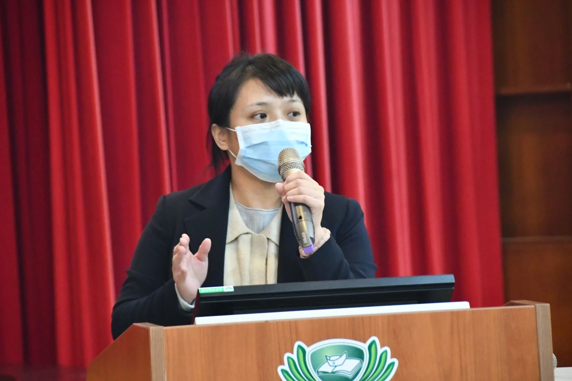 台中慈濟醫院急性後期照護中心護理長吳東芸分享，護理師職責非常大，期待大家可以互相鼓勵，勿忘初衷。