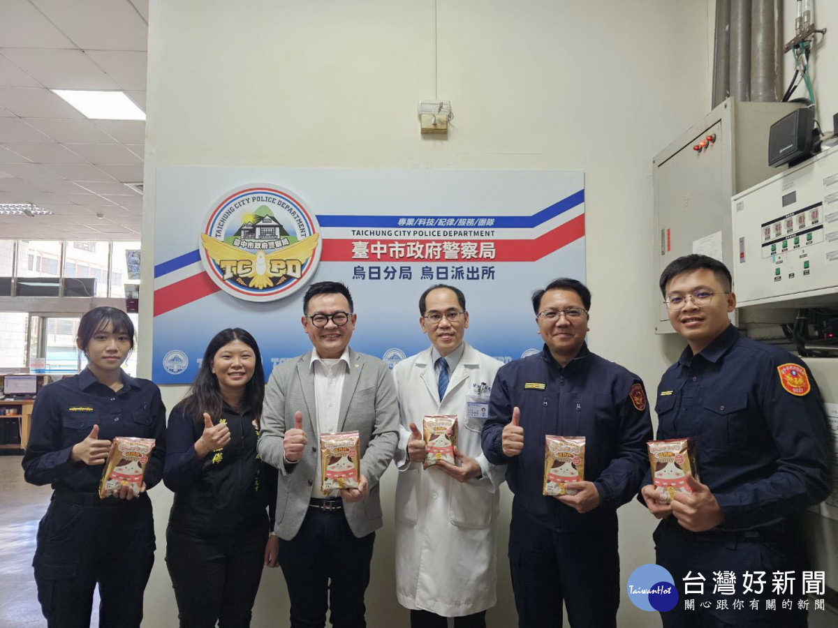 送暖暖包。林重鎣