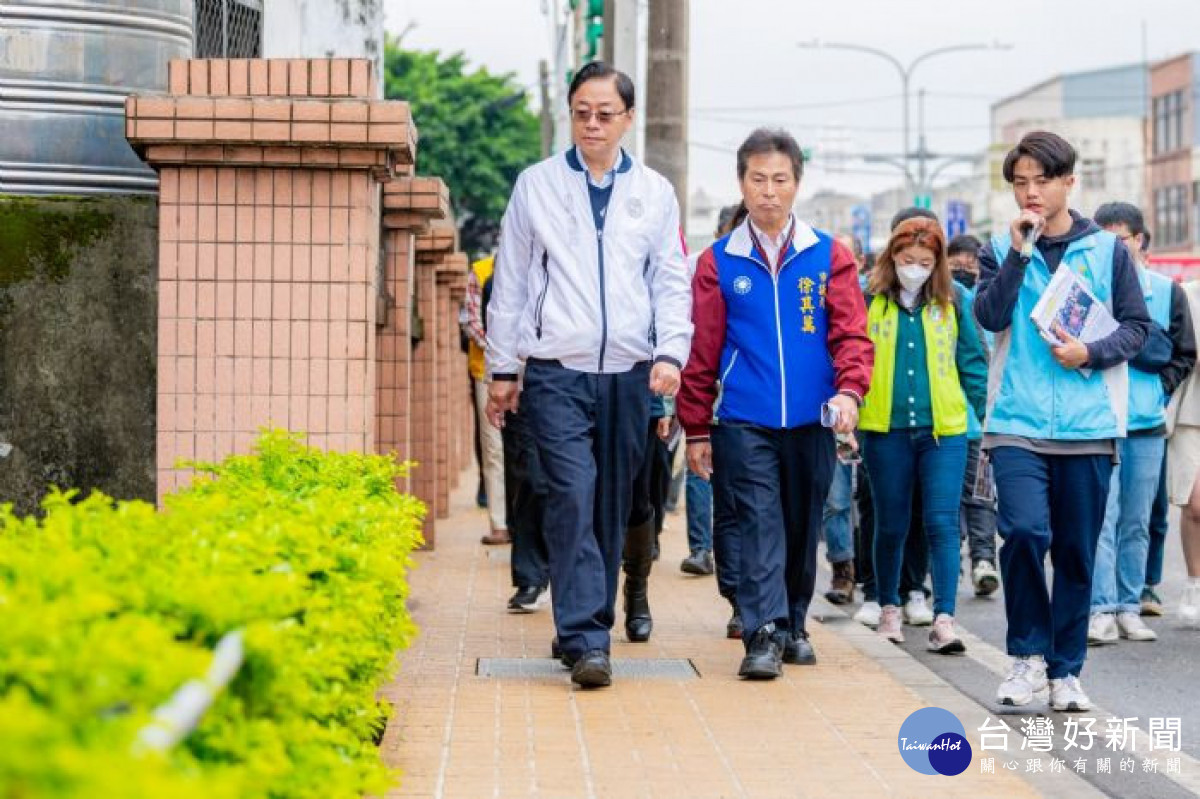 張市長視察。