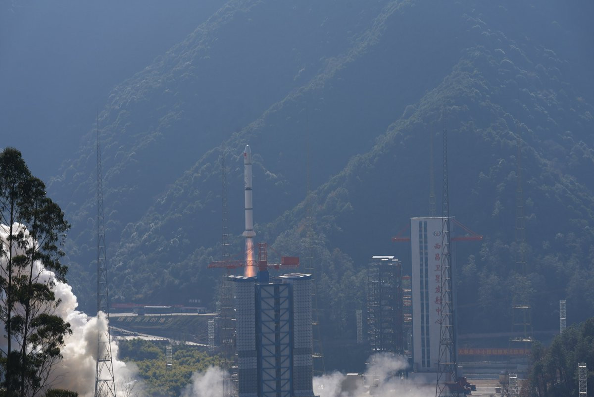 中國於2024年1月9日發射愛因斯坦探針衛星。(圖/翻攝自X(舊稱Twitter)帳號中國人民日報 People's Daily)