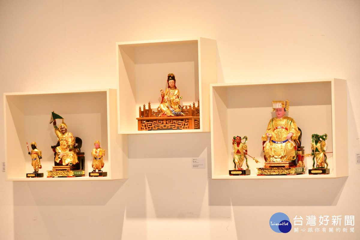 請眾仙迎神–宮廟藝術展。圖/記者鄧富珍攝