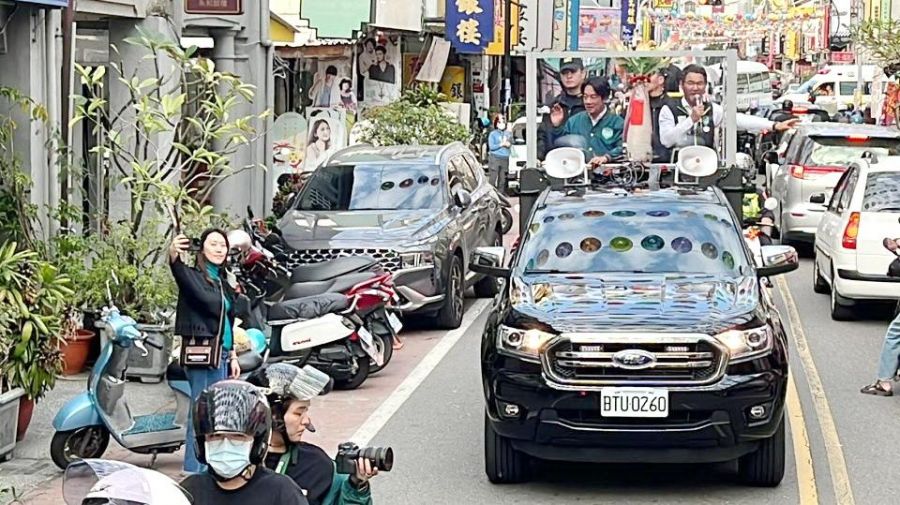 賴清德陪同劉建國斗六車掃 沿途民眾熱烈歡迎