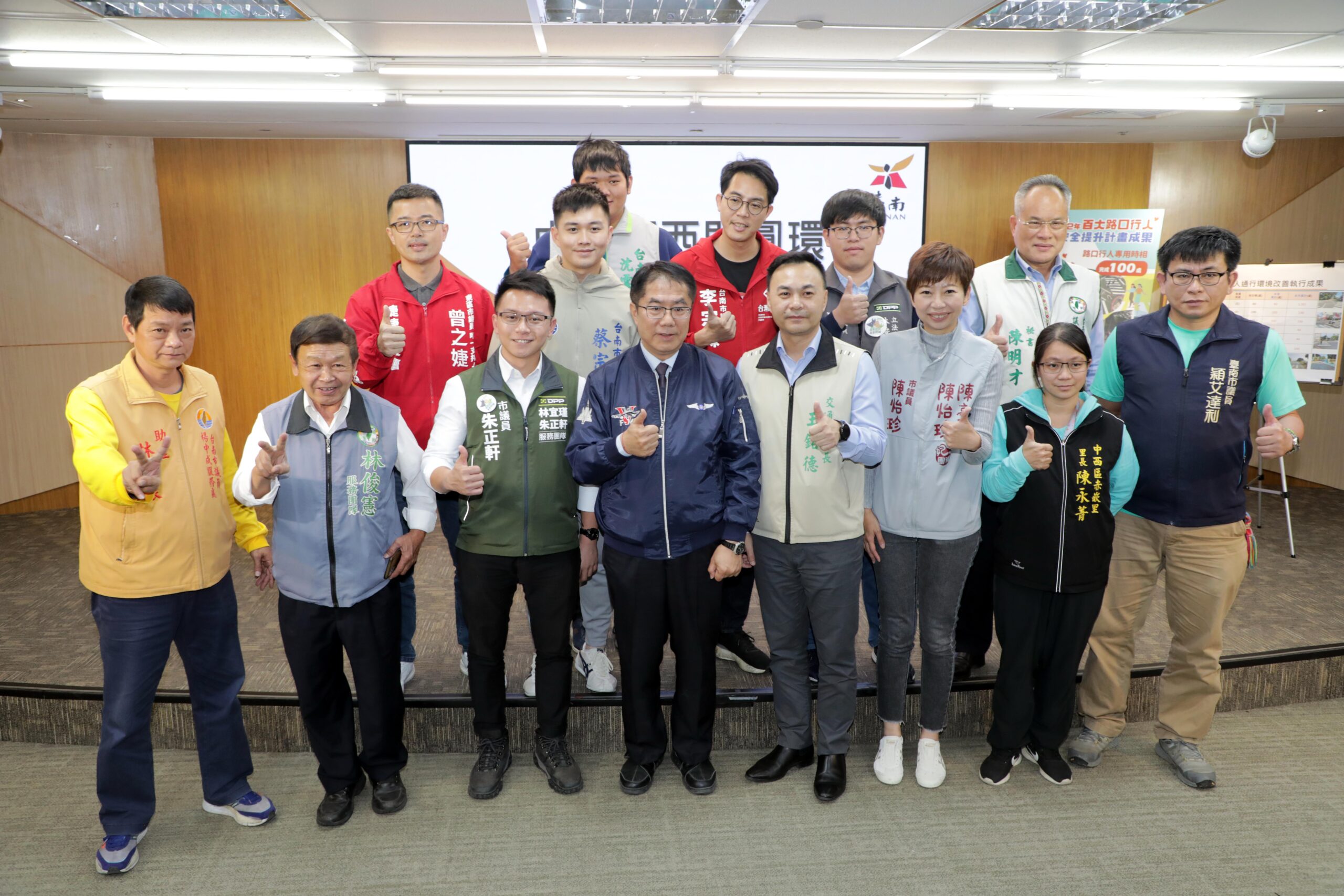 黃偉哲啟動西門圓環改善計畫 1/10起開放機慢車直行穿越 禁止紅燈右轉