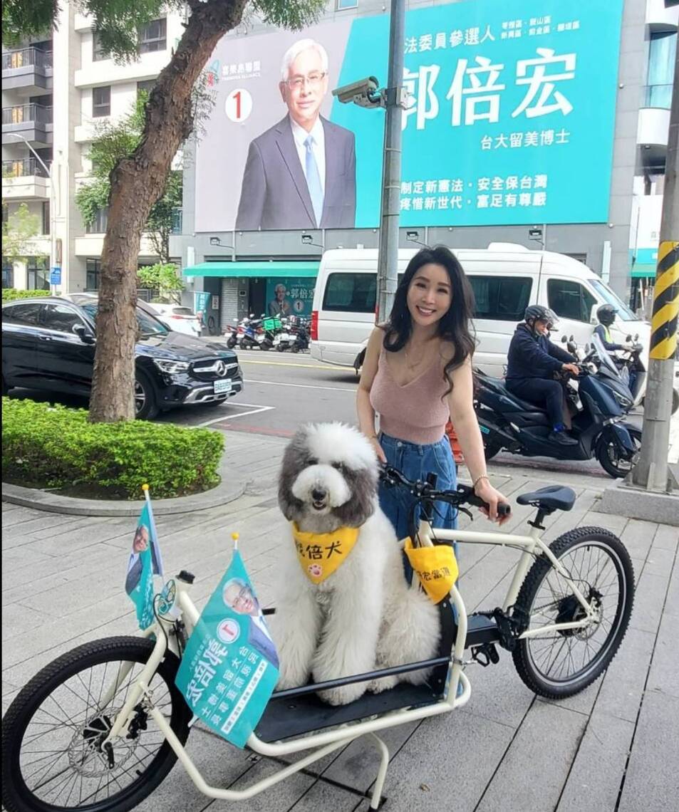 漾新聞|郭倍宏戰倍犬出動了!站路口拜票!民眾也瘋狂!