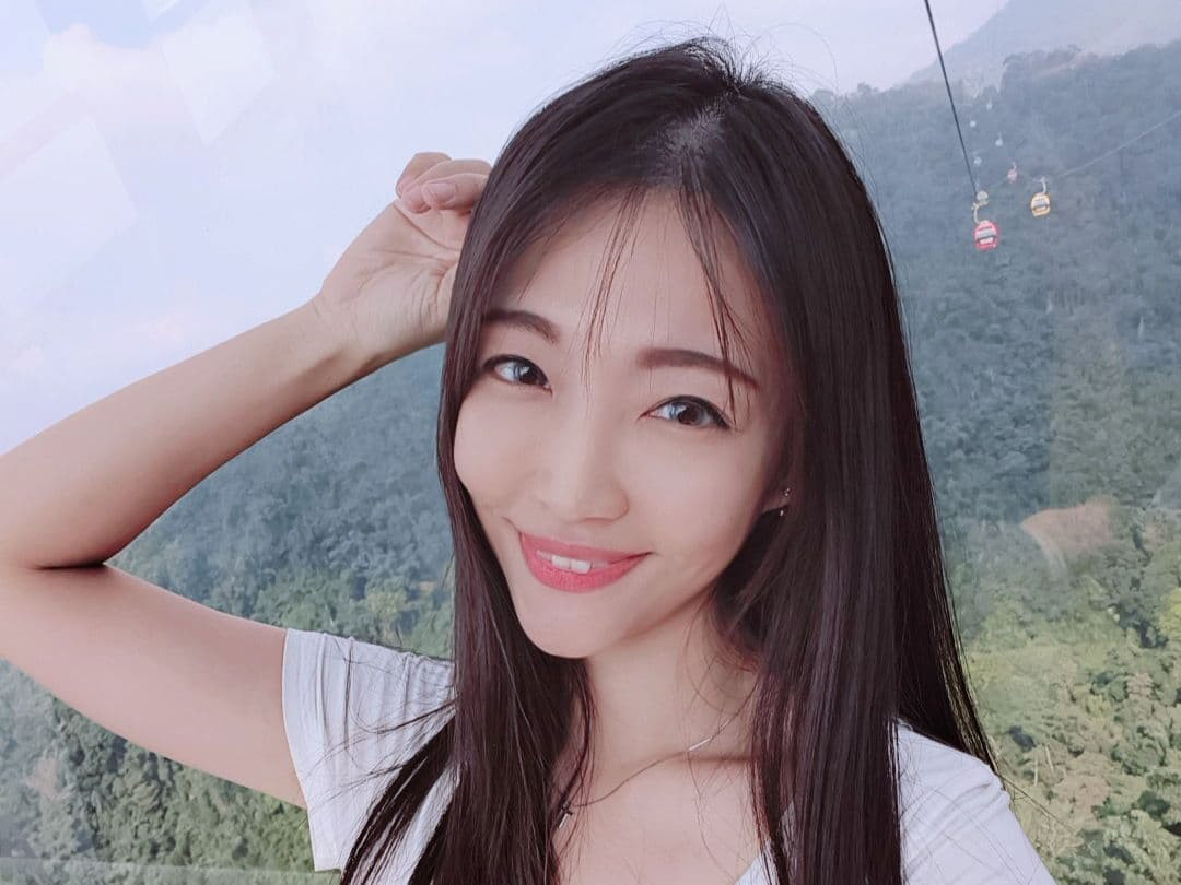 IG@hsirong_1027「思榕老師美食生活開箱」。
