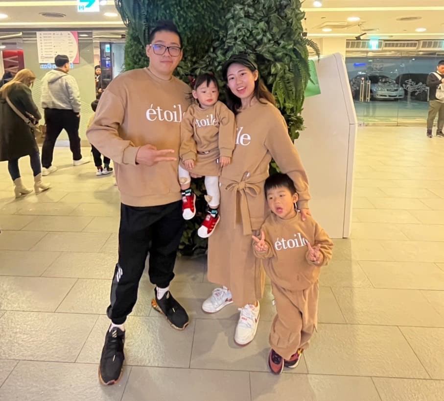 IG@Lo0411ve「小羽/辰辰&妘妘的媽｜媽咪愛分享﹒育兒日常/美食推薦/好物分享」。