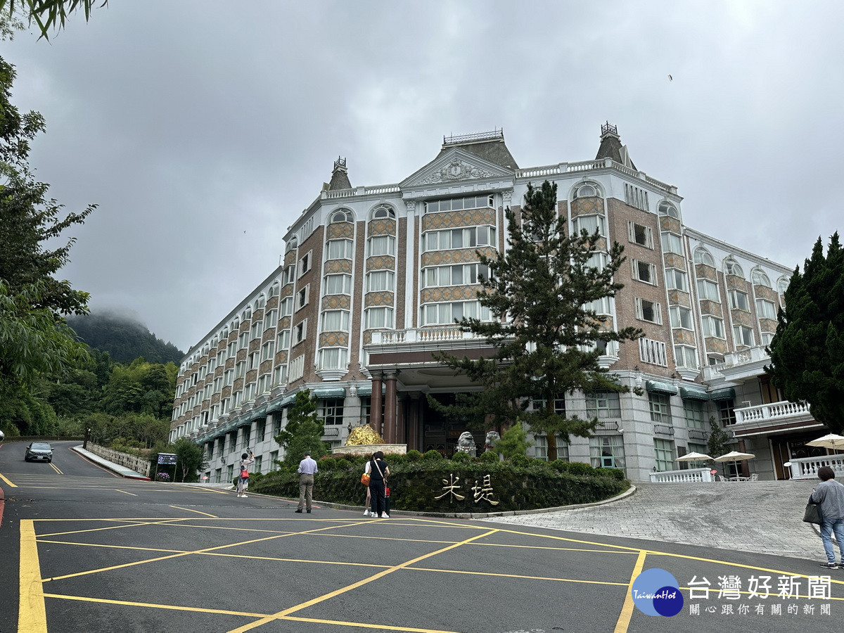 南投縣環保局與環保旅店餐廳攜手推綠色旅遊。(記者扶小萍攝)