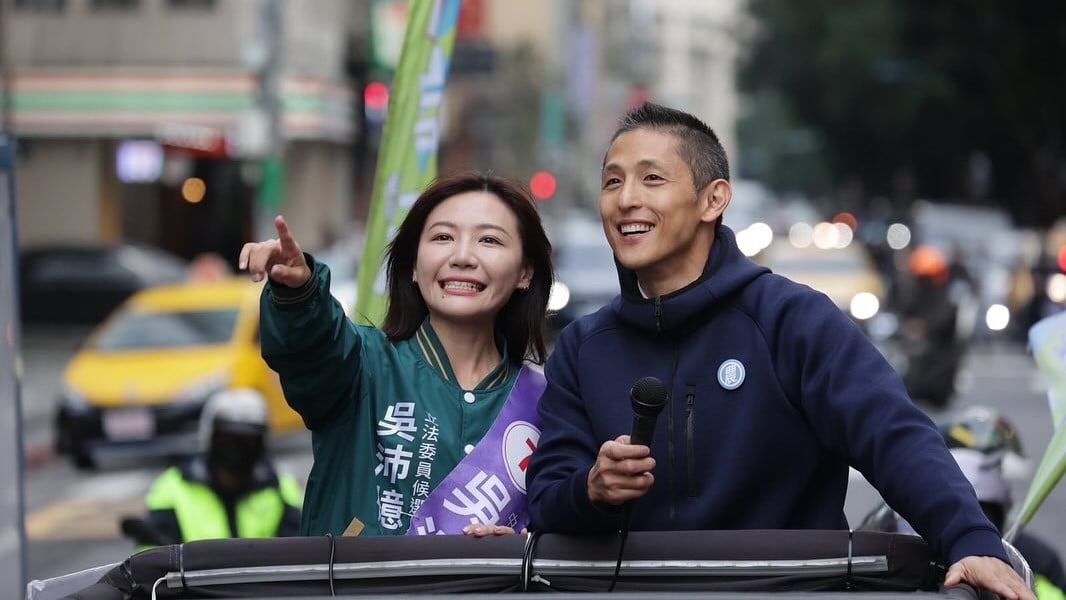 壯闊台灣聯盟理事長吳怡農(右)。翻攝吳怡農臉書