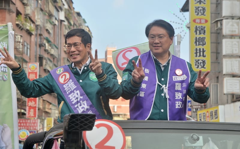 繼疑似私密片、與蔡英文錄音檔後,網上10日又流傳羅致政婉拒蘇貞昌邀請任行政院發言人的錄音檔。中央社資照