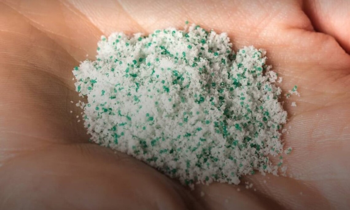 美研究人員：每公升瓶裝水約含24萬個塑膠微粒