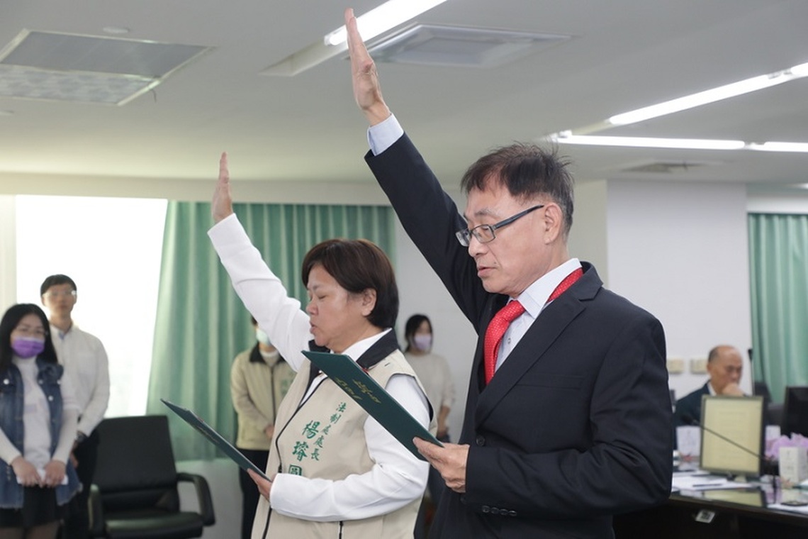 台南新任法制處長工務局長就職
