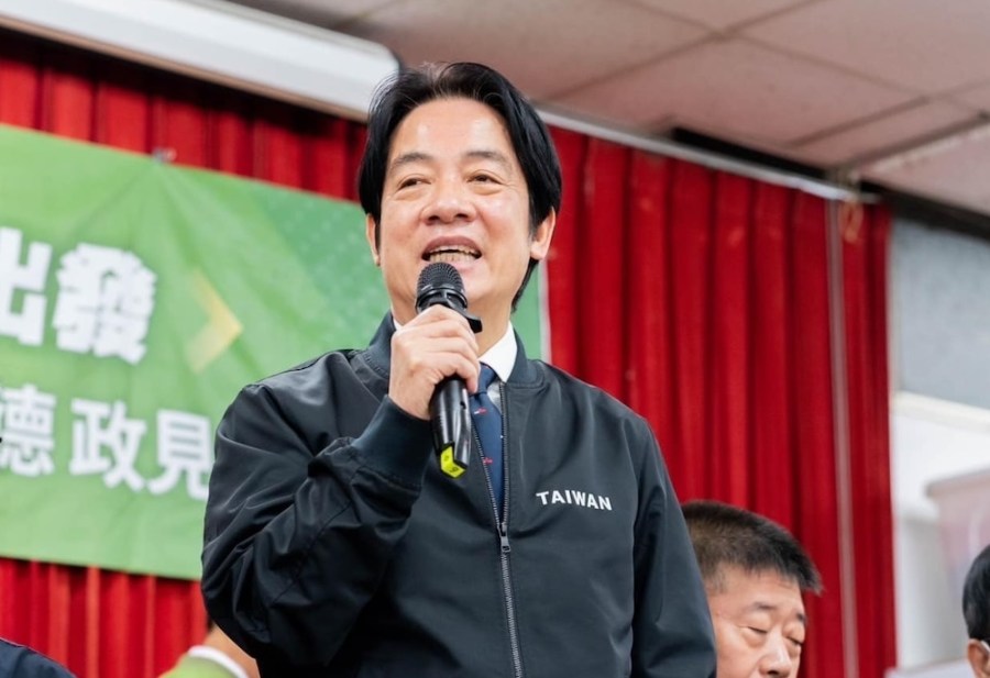 呼籲應釐清羅致政影像事件是否介選 璩美鳳赴賴清德全國競總部 216 呼籲應釐清羅致政影像事件是否介選 璩美鳳赴賴清德全國競總部 215