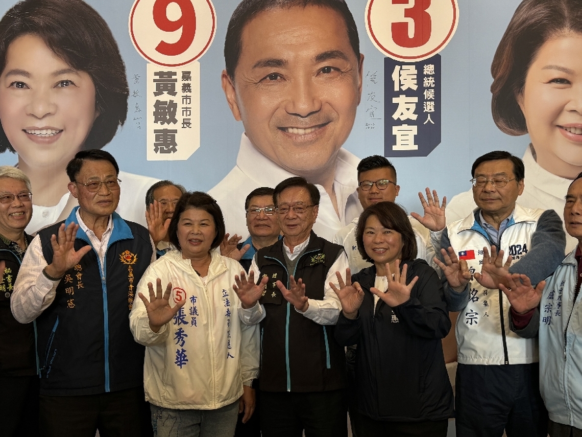 郭董好友宣明智呼籲搶救郭台銘票投侯友宜 今南下嘉義市陪同張秀華車隊掃街