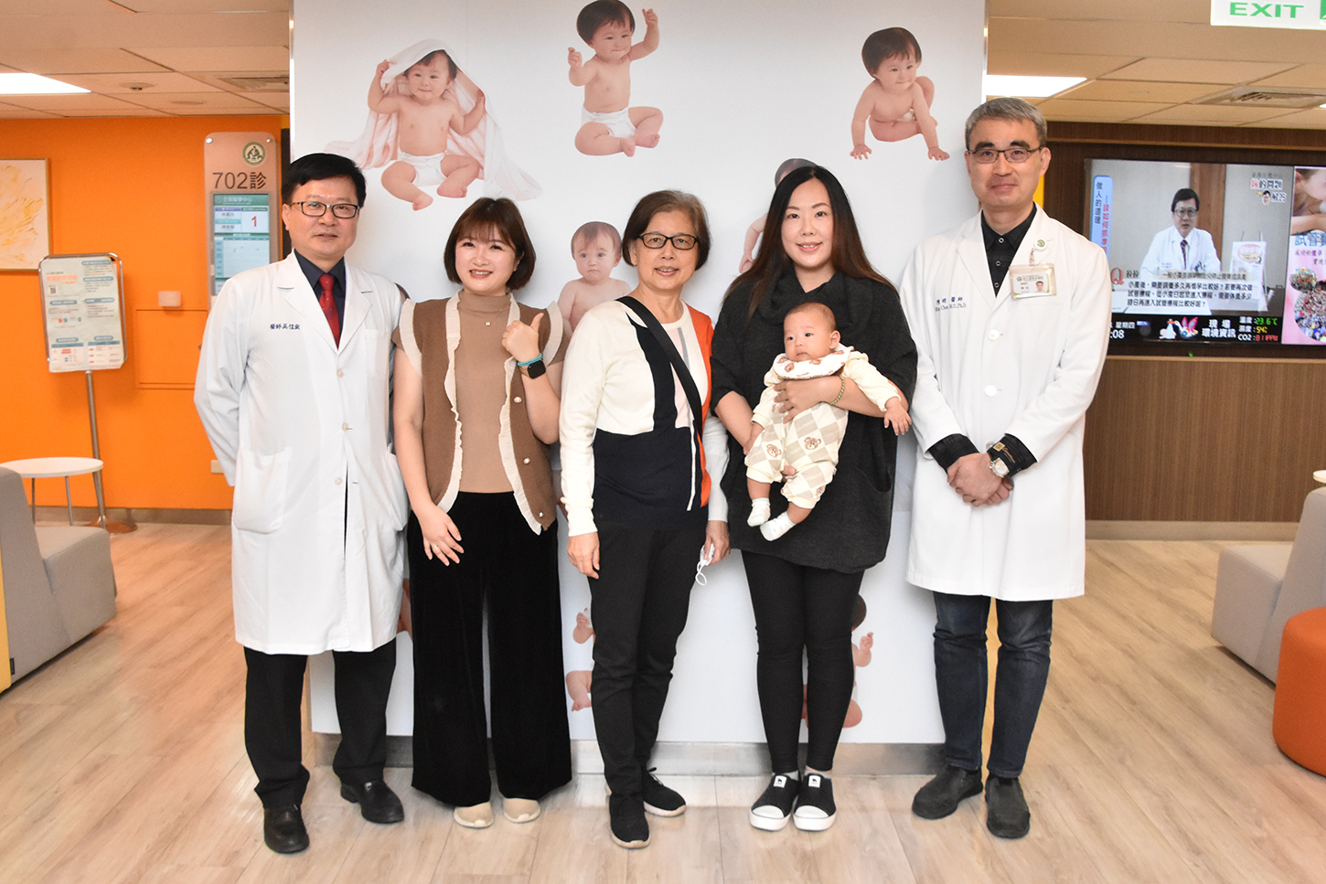 ▲彰基生殖醫學中心秉持切膚之愛及耶穌洗腳精神，提供優質醫療服務，服務中部、跨區、跨縣市，甚至跨國的的不孕症患者。（記者張溎壕攝）