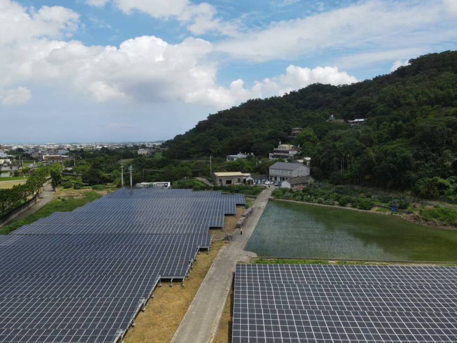 經濟部提高綠電占比並開徵碳費 綠石全球能源基金成焦點 222 經濟部提高綠電占比並開徵碳費 綠石全球能源基金成焦點 221