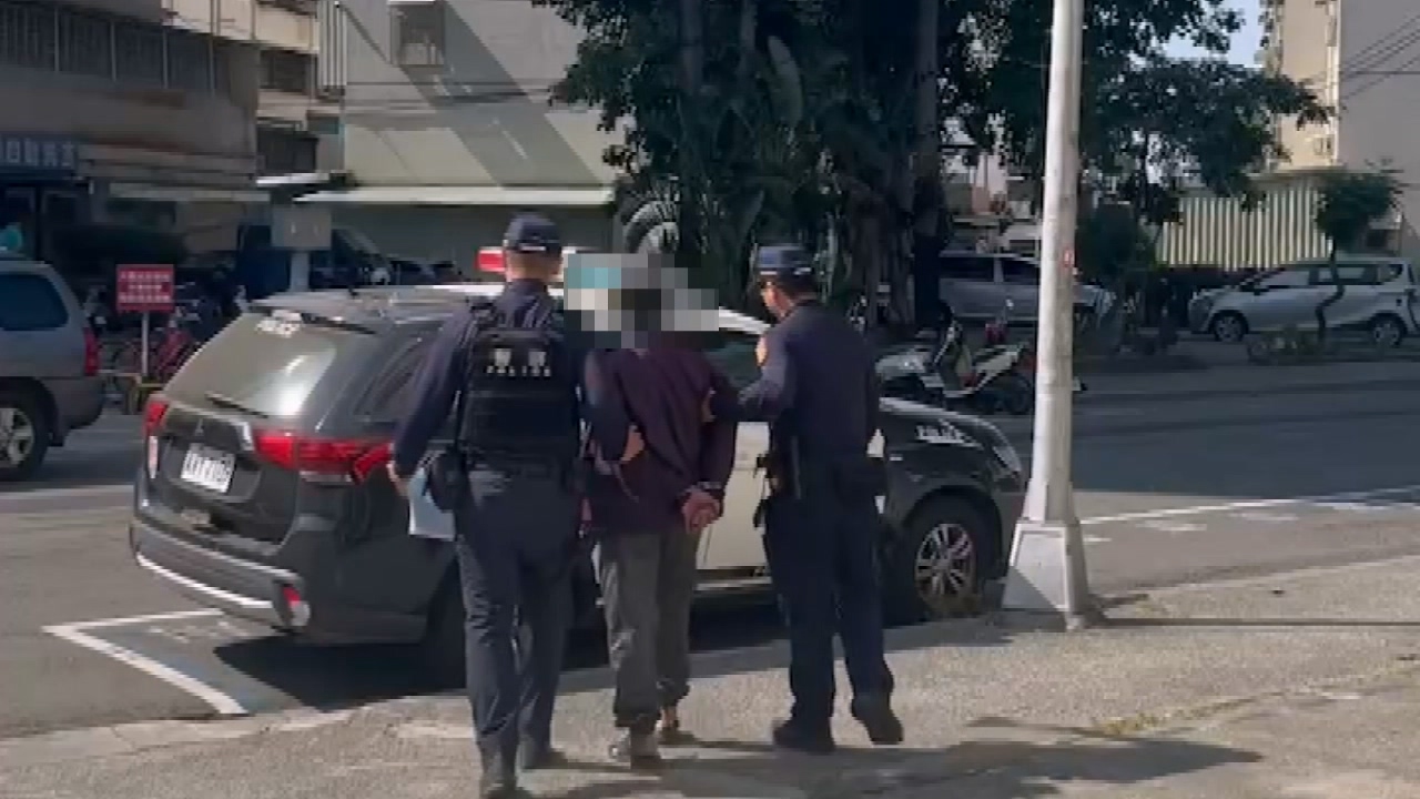 男子被鳳山警依公共危險送辦。〈圖/翻攝畫面〉