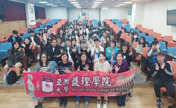 亞大附屬醫院提供「讀4年52萬獎學金」 就學就業一條龍!