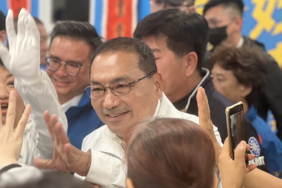 拚政黨輪替 侯友宜遞橄欖枝:聯合政府不分藍綠白 202 拚政黨輪替 侯友宜遞橄欖枝:聯合政府不分藍綠白 201