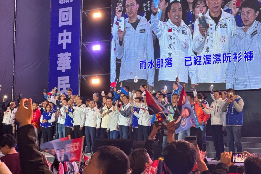 侯友宜12日在板橋舉行選前之夜。