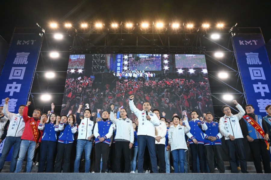 選前夜/曝郭台銘行蹤 趙少康:被民進黨威脅不敢從泰國回來 204 侯友宜12日在板橋舉行選前之夜。