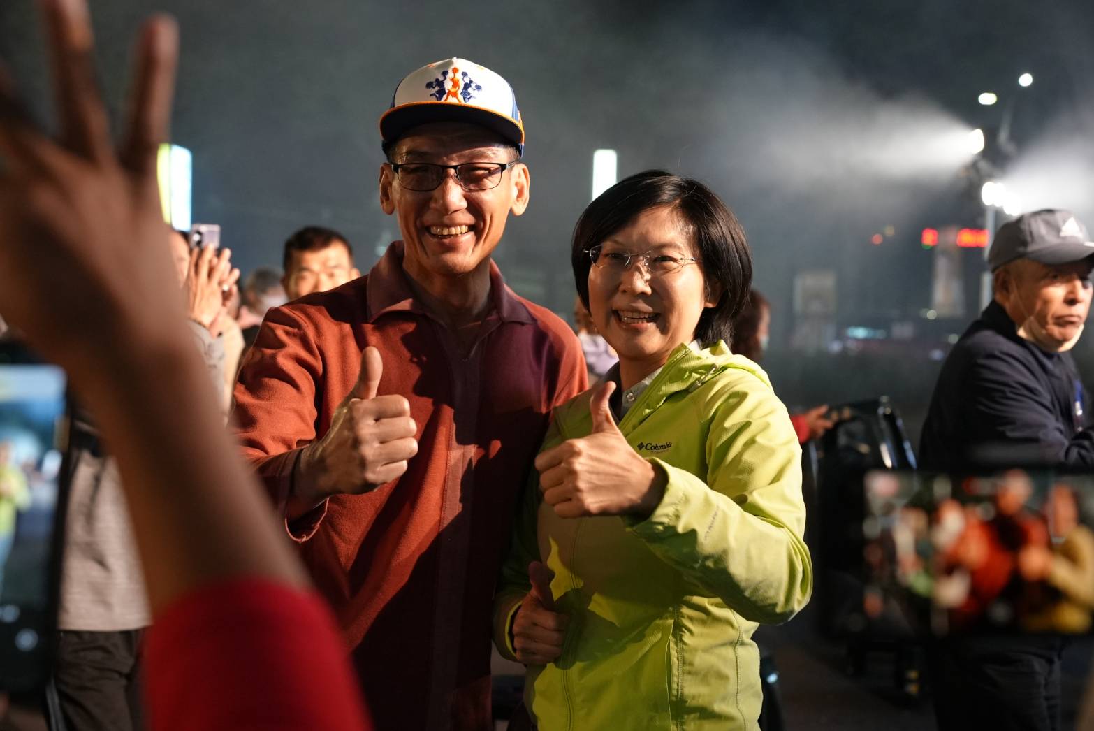 林岱樺晚間破10萬票自行宣布當選。林岱樺競總提供