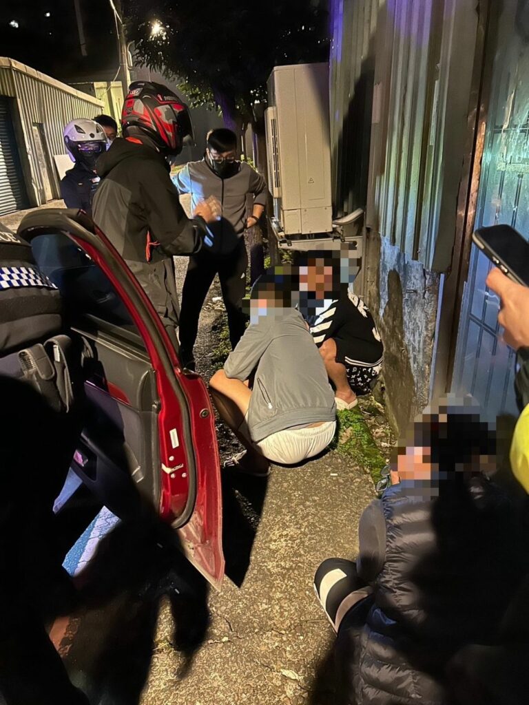 逮捕詐欺車手畫面
