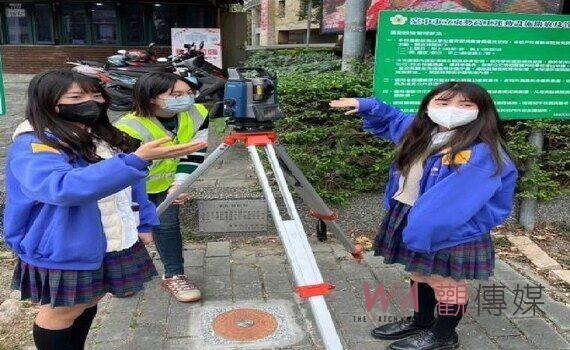 中市東勢地所埋客庄特色圖根點！地政局長：了解地籍測量重要性