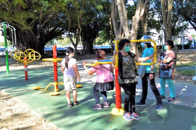 充滿回憶的火車頭造型 設計打造成安全及趣味兼具的一品公園