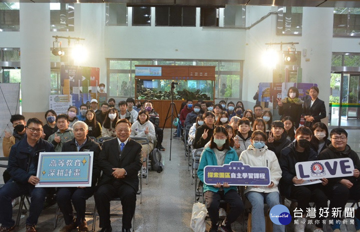 首屆「探索園區期末競賽」吸引校內93組團隊參加初選,14組團隊進入決賽。