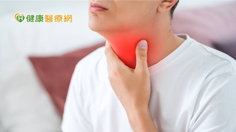 許富凱手抖、突無法呼吸! 「甲狀腺亢進」不治療恐釀風暴