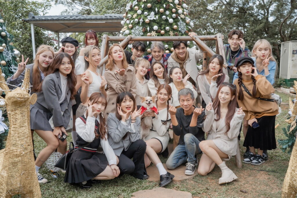 楊婷婭(楊楊milly)號召熊熊(卓毓彤)謝佳見、劉心語等 20位藝人,共同宣導提倡浪貓浪犬與人類可以一起「共生」理念。